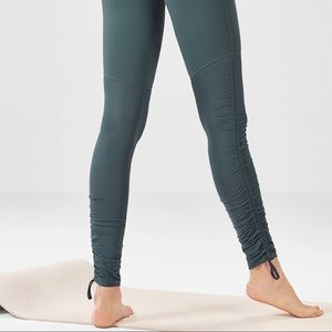 ⭐️Fabletics Cashel Leggings